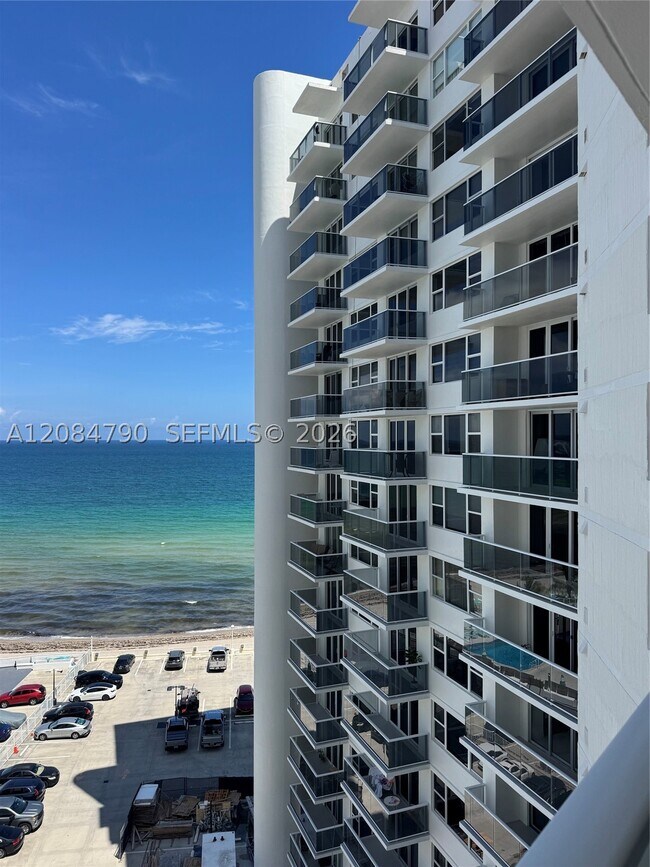 Building Photo - 3180 S Ocean Dr