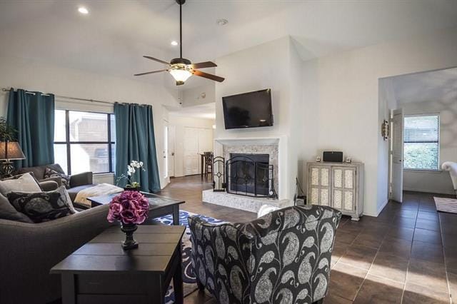 Building Photo - 449 Phillips Dr