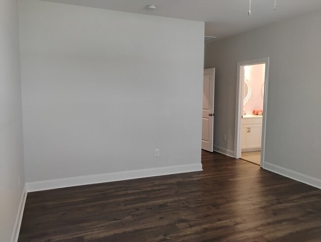Building Photo - 446 Shale Creek Dr
