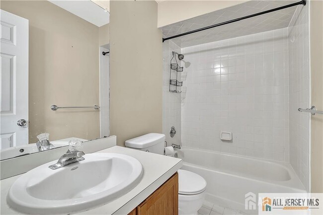 Building Photo - 722 Darlington Dr