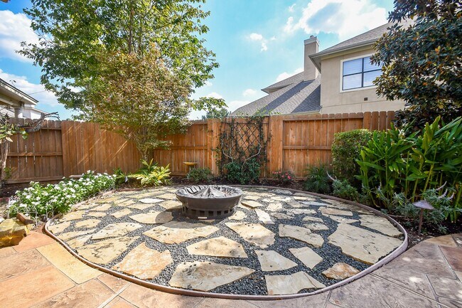 Building Photo - 7106 Habersham Ave