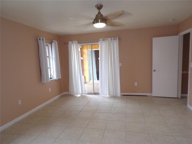 Building Photo - 4117 Harbor Blvd