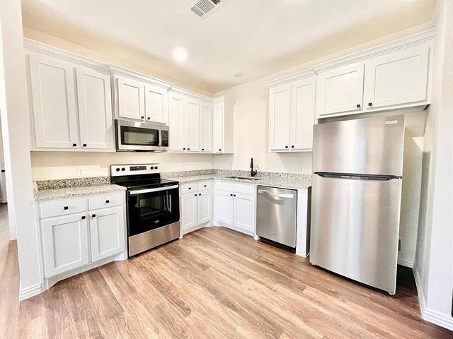 Building Photo - 327 E Nelson St