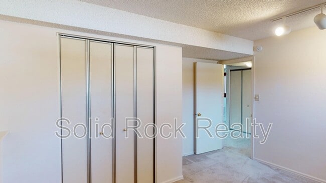 Building Photo - 2465 Ptarmigan Ln