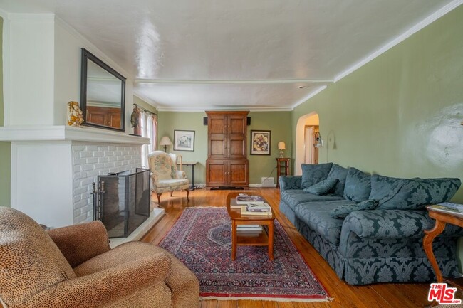 Building Photo - 8318 4th St