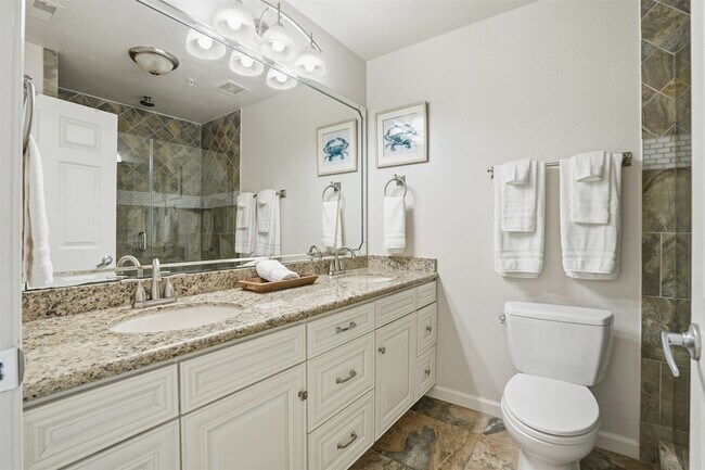 Building Photo - 9520 Seawall Blvd