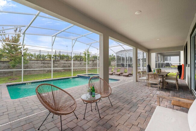 Building Photo - 9052 Sommerset Hills Dr