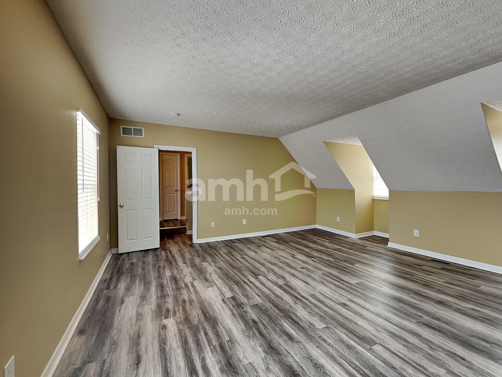 Building Photo - 4433 Greensbury Dr