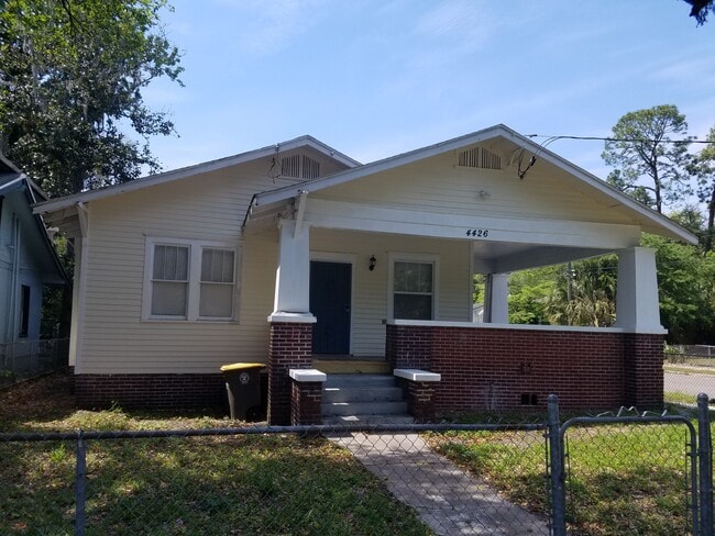 Primary Photo - 4426 Springfield Blvd