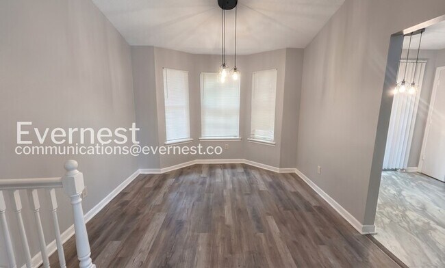 Building Photo - 3 Bed/2 Bath Spacious Home with Modern Features and Garage Parking! / Available Now!