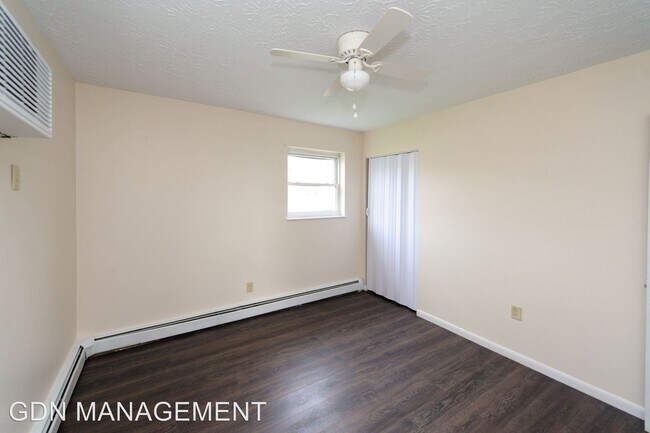 Building Photo - 3294 Camvic Terrace