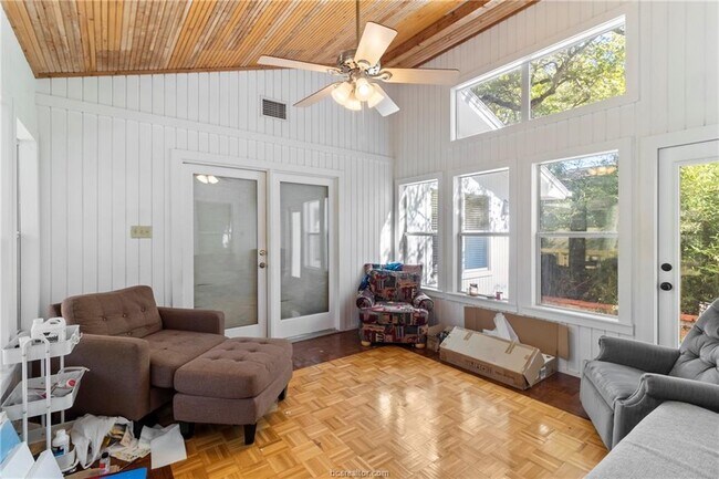 Building Photo - 1108 Neal Pickett Dr