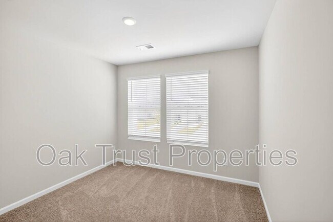 Building Photo - 753 Ridgley Dr