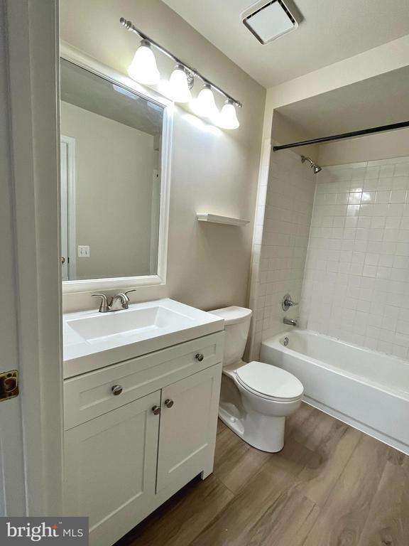 Building Photo - 1122 Huntmaster Terrace NE