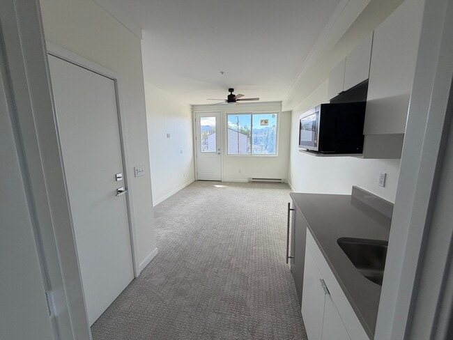 Building Photo - 281 W Meadow Mile