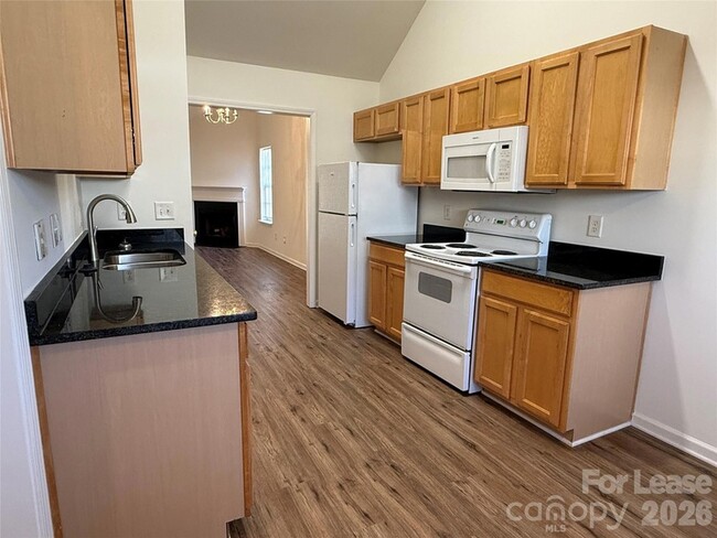 Building Photo - 6319 Elliott Dr