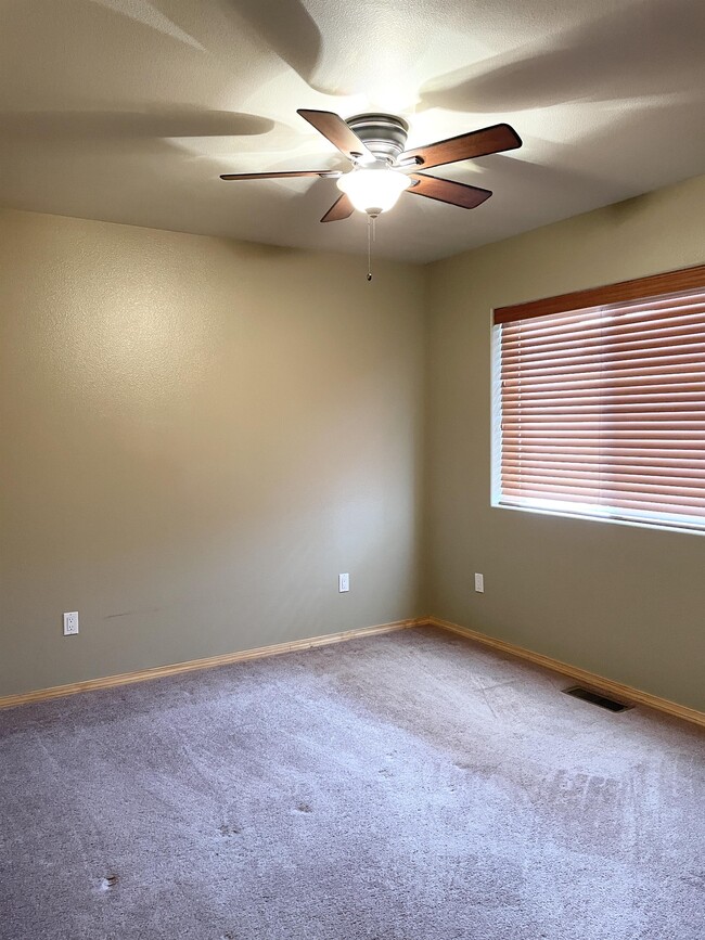 Building Photo - 114 Jackson Peak Dr