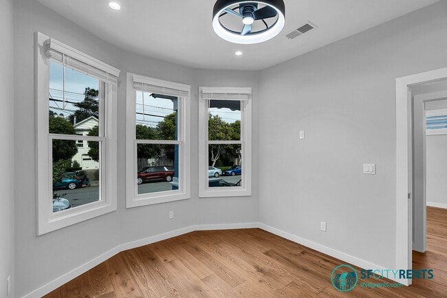 Building Photo - Sunnyside: Newly Renovated Single Family H...