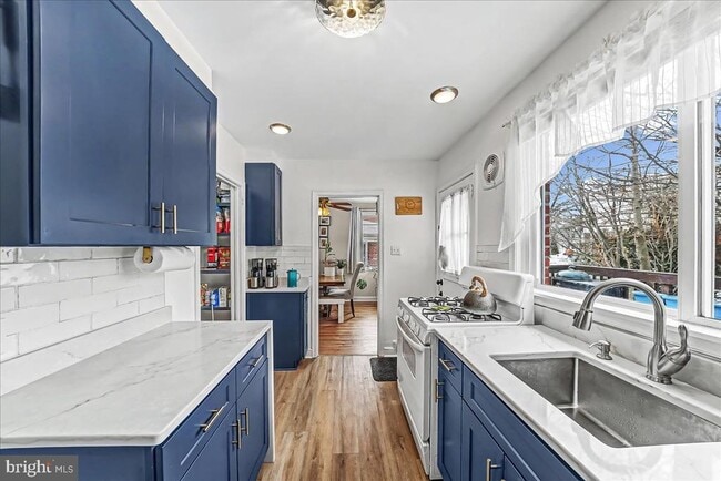 Building Photo - 4 S Chester Ave