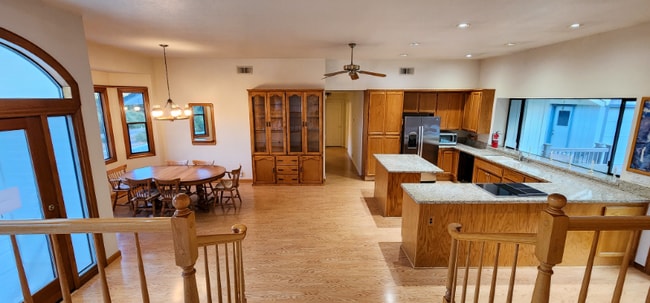 Building Photo - 3556 Mesa Verdes Dr