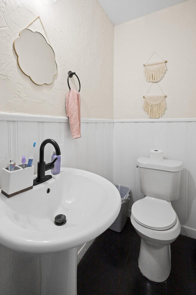 Building Photo - 4302 42nd St