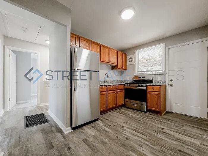 Building Photo - 1052 Renshaw Dr