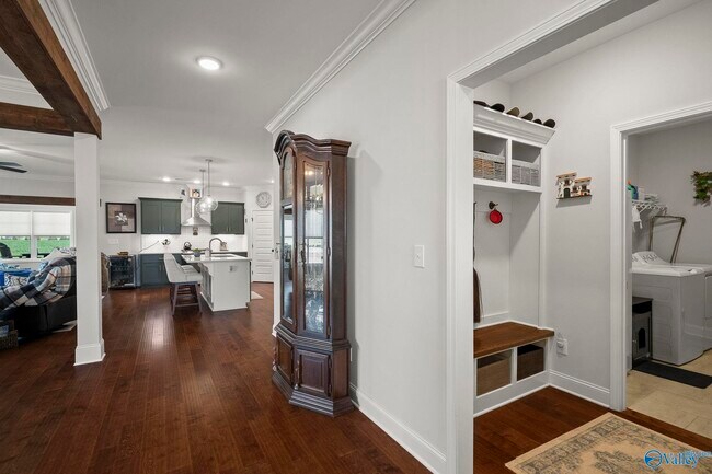 Building Photo - 309 Avebury Rd