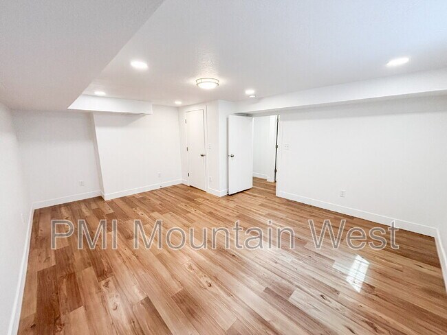 Building Photo - 4640 W 2200 N St