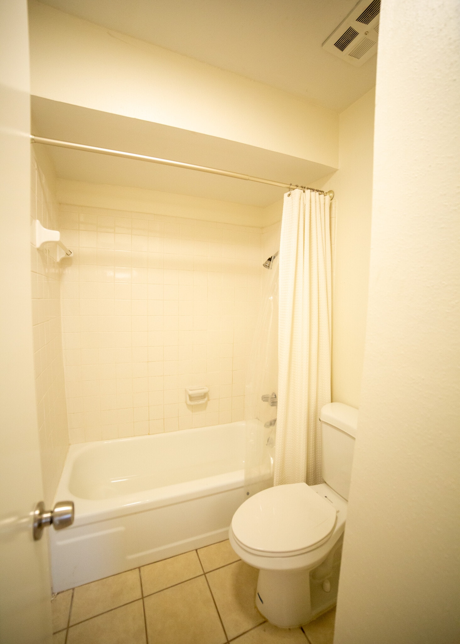 Building Photo - 13602 Fernhill Dr