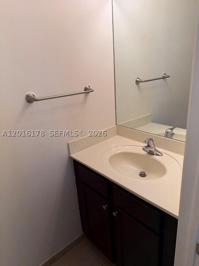 Building Photo - 11540 SW 151 Ave