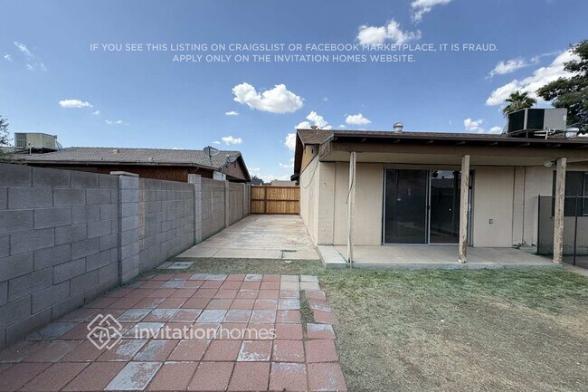 Building Photo - 7525 W MacKenzie Dr