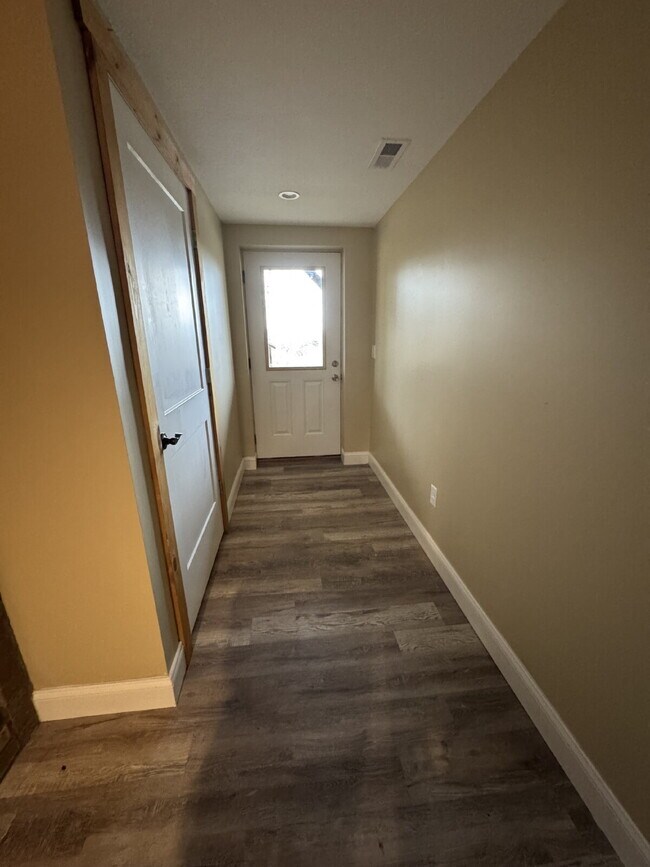 Building Photo - 156 Walnut Heights Ln