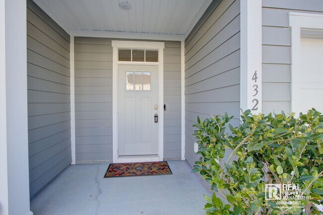 Building Photo - 432 Trotters Ln