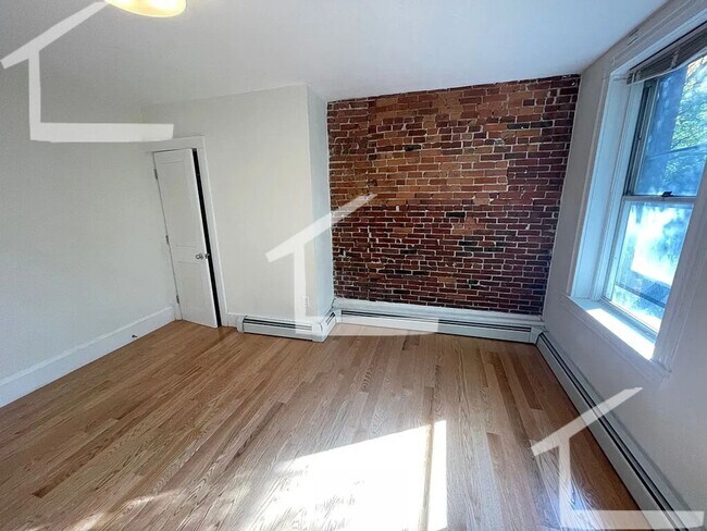 Building Photo - 34 E Springfield St