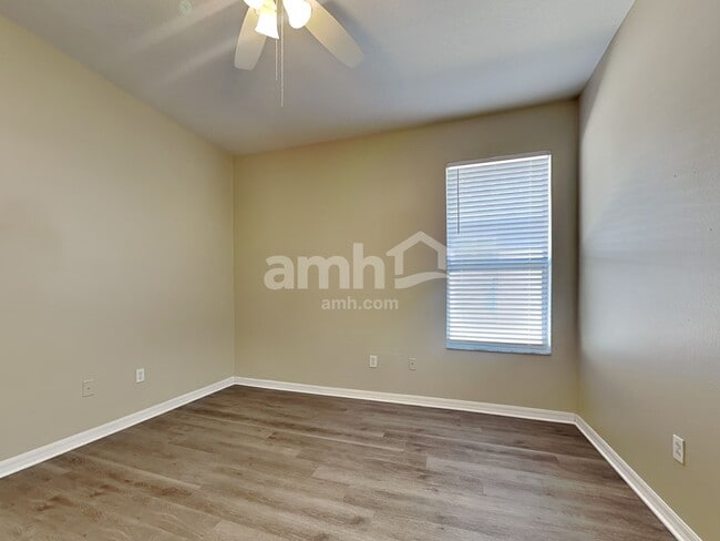 Building Photo - 5018 Sky Blue Dr