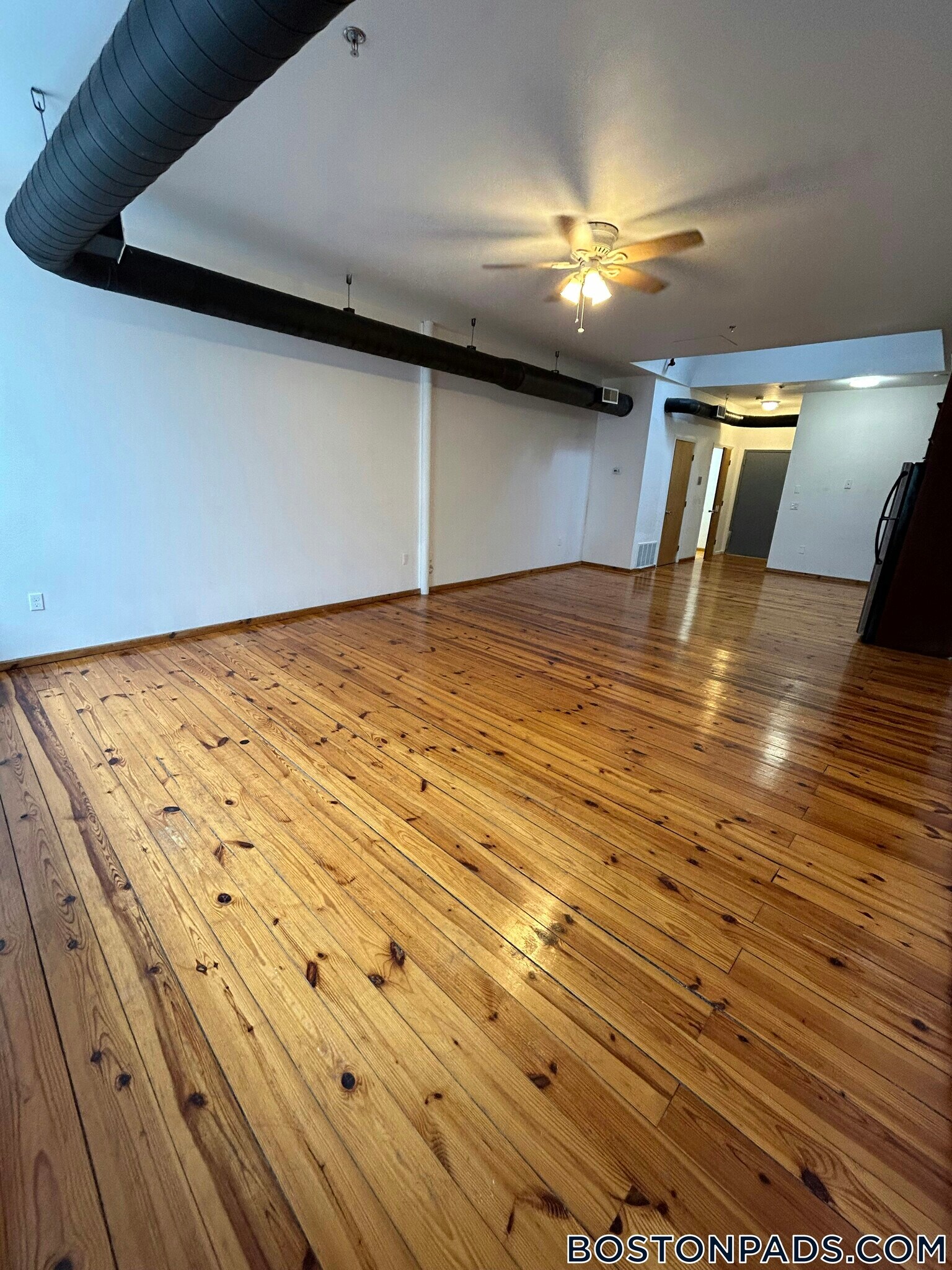 Building Photo - 600 Columbia Rd