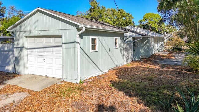 Building Photo - 424 72nd St N