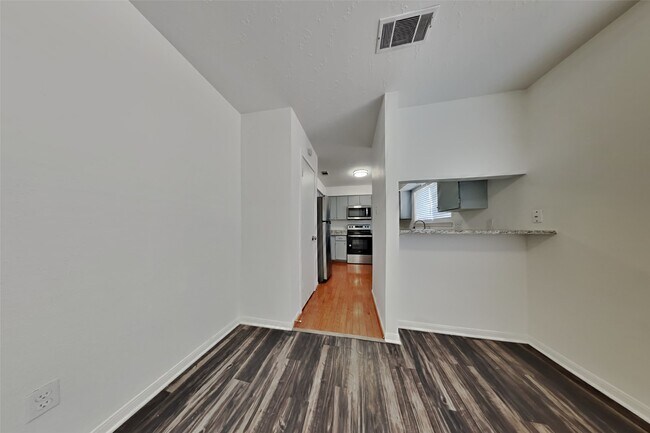 Building Photo - 7814 Greenedge Dr