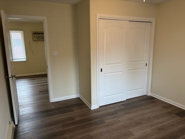 Building Photo - 122 Crescent Ln