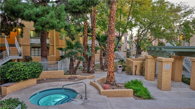 Building Photo - 5130 S Jones Blvd