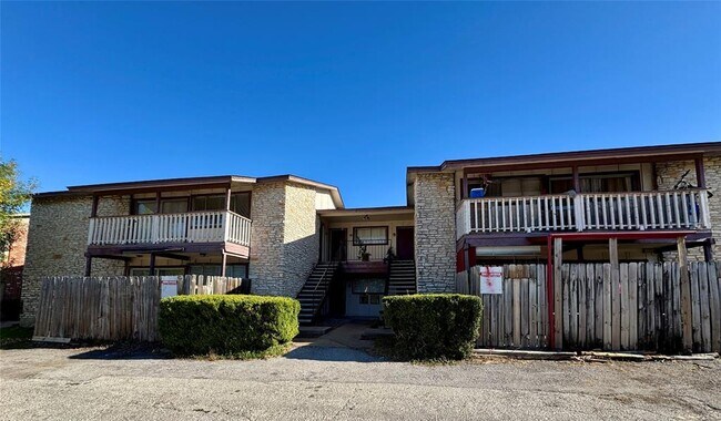 Building Photo - 8905 Parkfield Dr