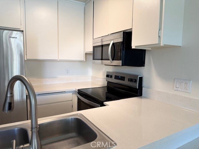 Building Photo - 74402 Abronia Trail