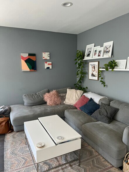 Building Photo - 1510 Hauser Blvd