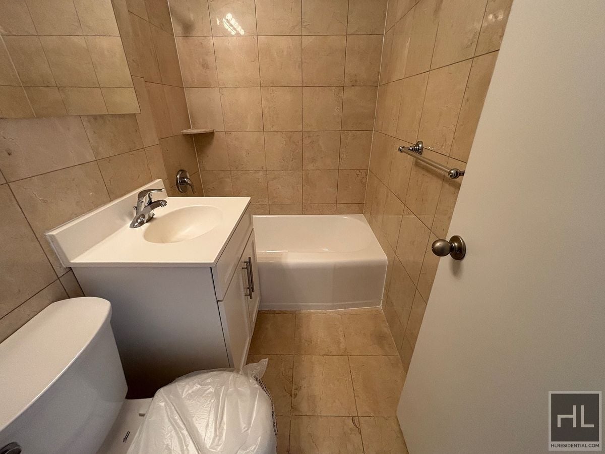 Building Photo - East 79th Street