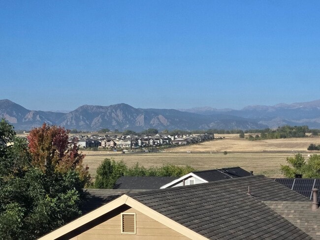 Building Photo - Large 4 bed with study and loft  in Vista Pointe