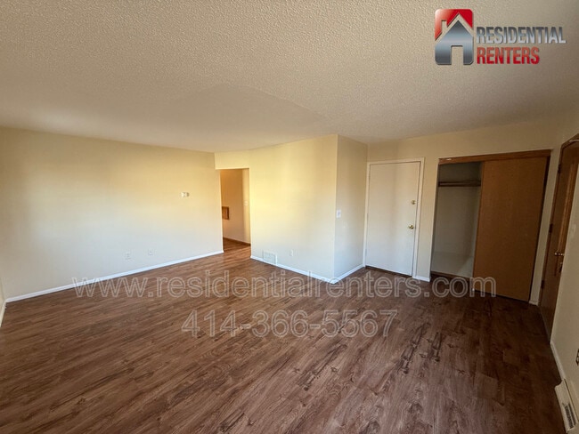 Building Photo - 6578 N 73rd St