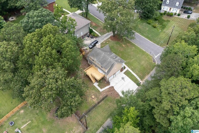 Building Photo - 5100 Weatherford Dr