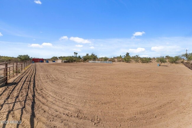 Building Photo - 56444 N Vulture Mine Rd