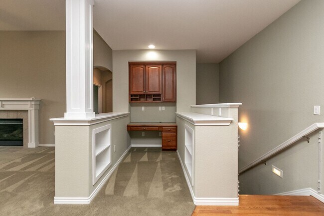 Building Photo - Beautiful ranch style patio home in Fox Meadows golf community.