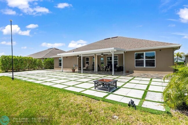 Building Photo - 8517 Waterstone Blvd